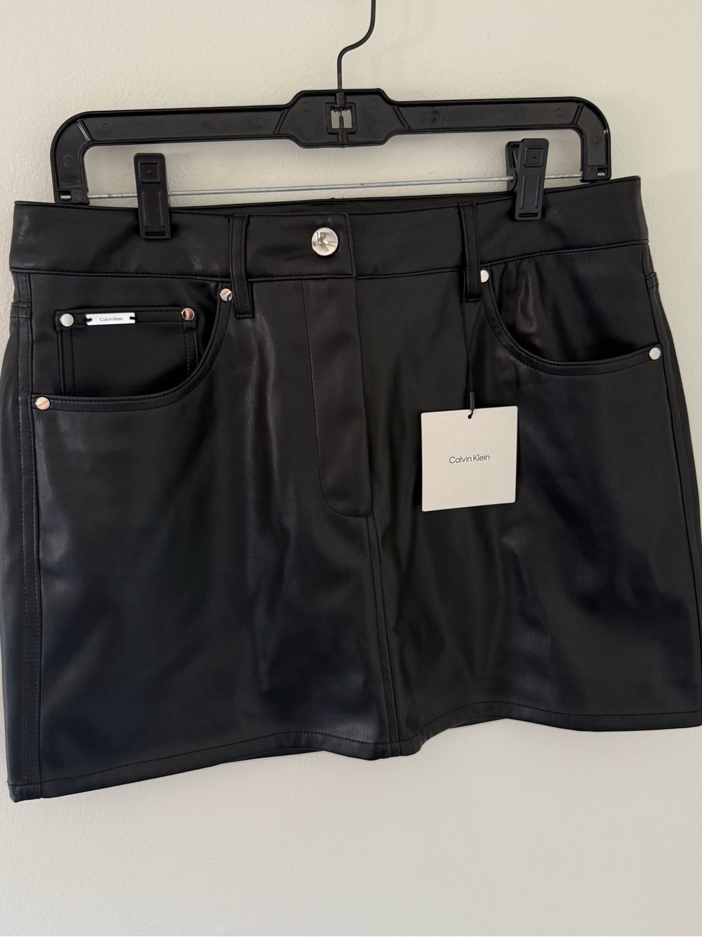 Calvin Klein Faux Leather Mini Skirt Black Size 6 -5 Pocket Silver Hardware NWT